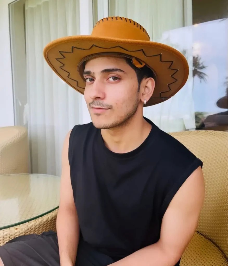 Purav Jha Age, Biography, Career, Height, Net Worth, Girlfriend