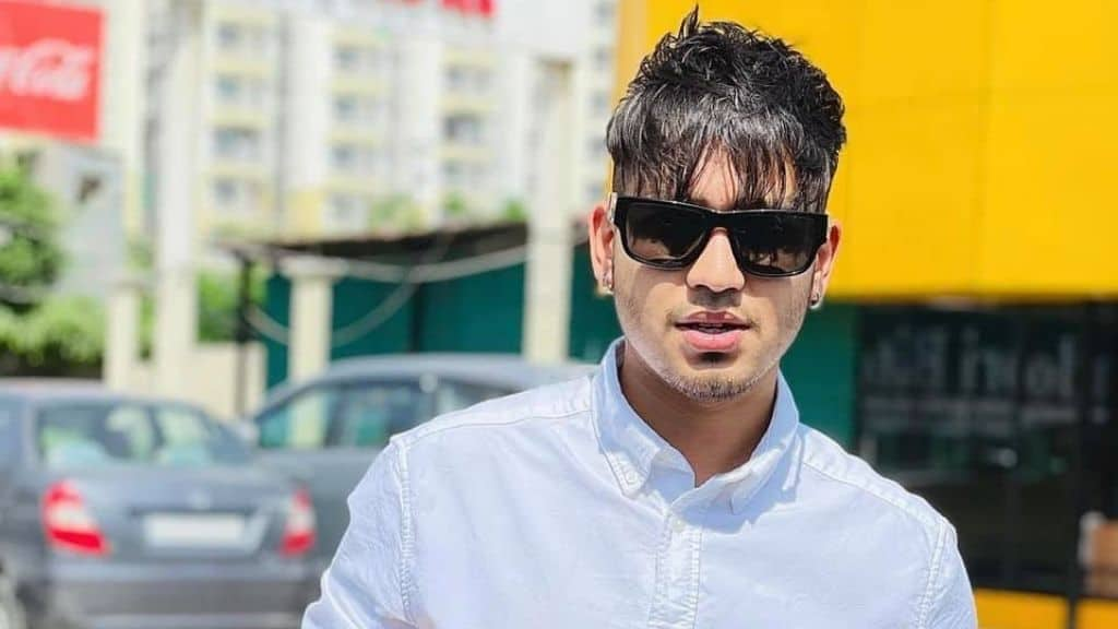 Singer Karan Randhawa Biography, Age, Girlfriends, Net Worth