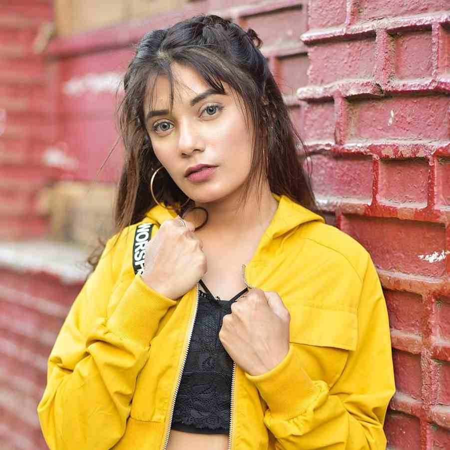 Doll Daundkar Biography, Age, Height, Career, Boyfriend, Facts