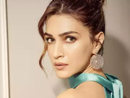Kriti Sanon Indian Actress Biography, Age, Height, Career, Net Worth