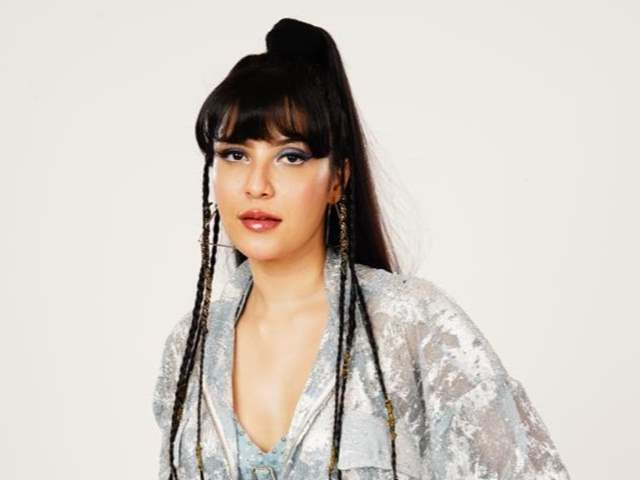 Firoza Khan Age, Family, Biography, Net Worth, Career