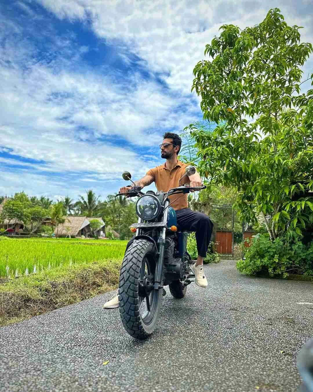 Abhinav Mahajan Biography, Age, Height, Wife, Tattoo, Net Worth