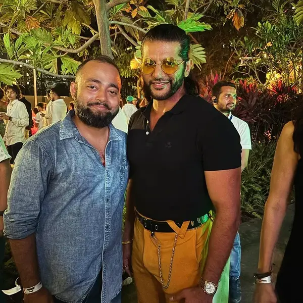 Abhishek Kar Biography, Age, Height, Net Worth, Portfolio, Wife, Controversy