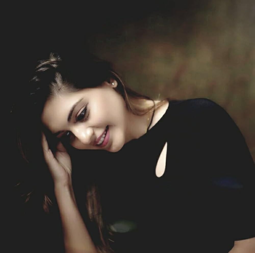 Hindi Singer Monica Gadgil Biography, Age, Height, Career, Photos