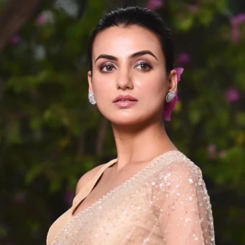 Actress Hiya Mukherjee Biography, Age, Height, Career, Net Worth