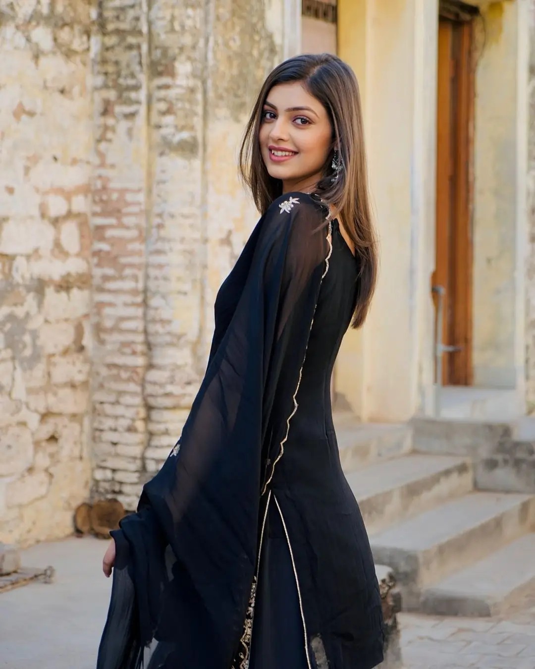 Drishty Talwar Biography, Boyfriend, Income