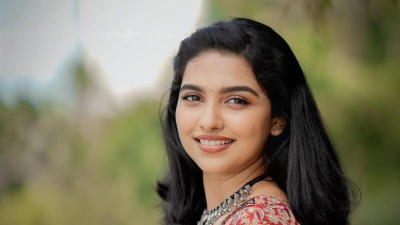 Krithi Shetty Height, Weight, Size, DOB, Husband, Boyfriends, Family, Biography In 2025