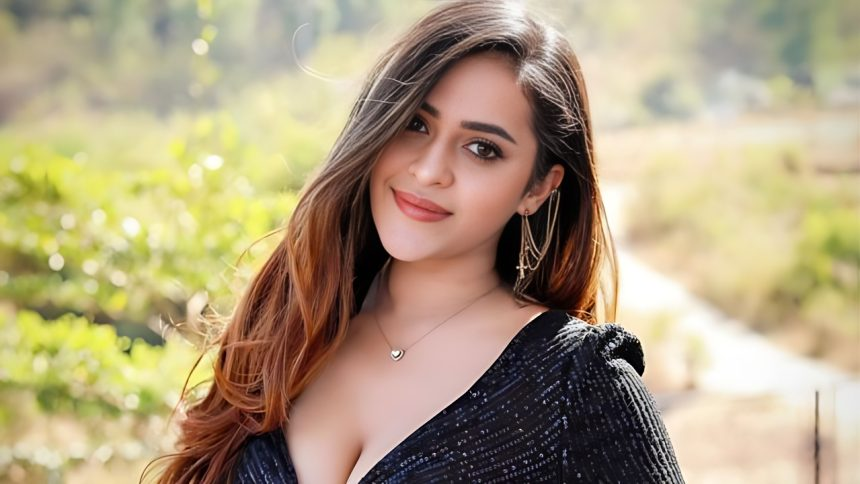 Prajakta Dusane Wiki, Biography, Age, Image, Career, Net Worth In 2025