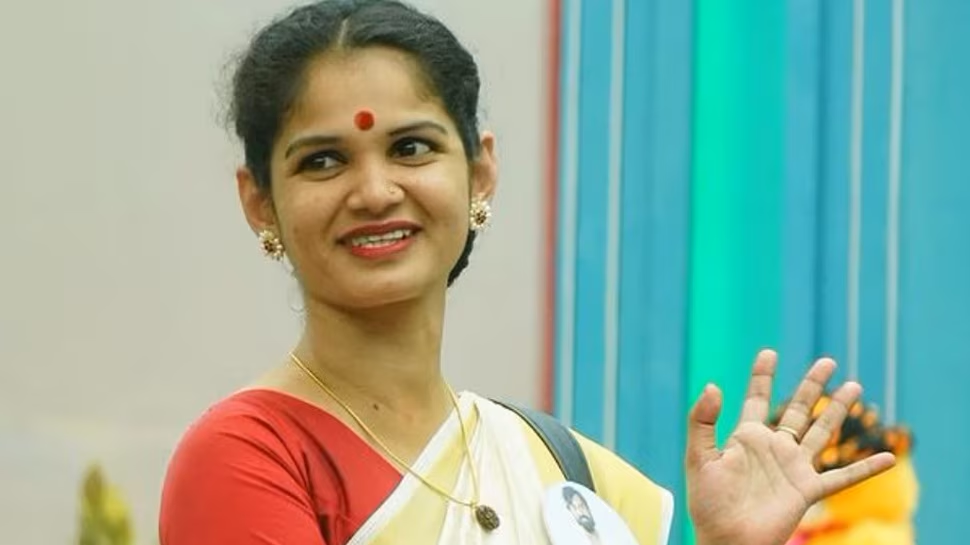 Chaitra Kundapur Age, Bio, Husband, Controversies, Net Worth In 2025