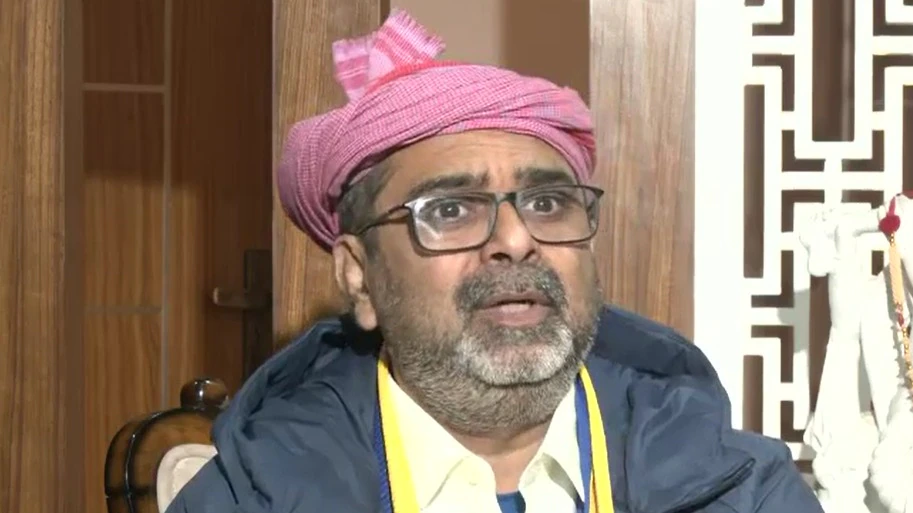 Know about the Untold Life Story of Awadh Ojha Sir in 2026