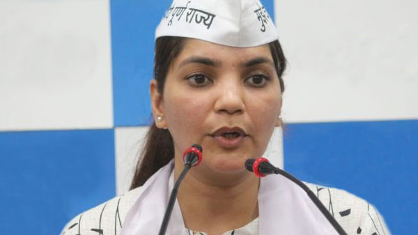 Know About Untold Life Story of Capt. Shalini Singh